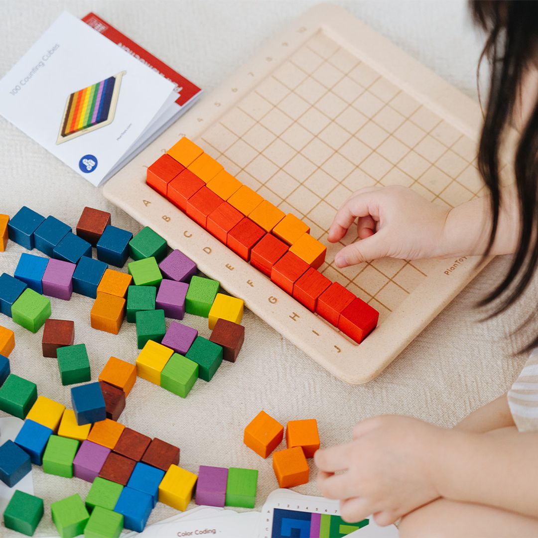 PlanToys Unit Plus Wooden Counting Cubes, 100 Pieces