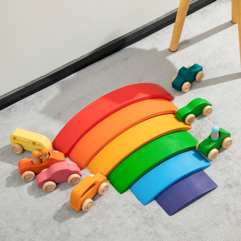 Green Elephant Stained Wooden Cars with 3 Peg Dolls – product view