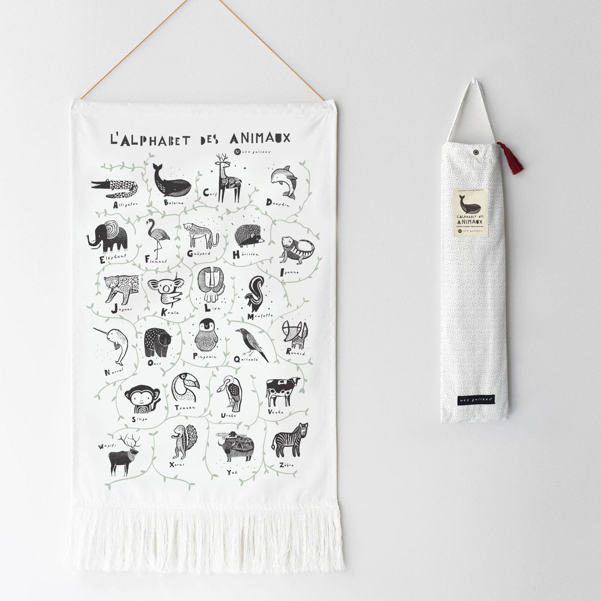 Alphabet Animal Tapestry - French Edition - The Baby Penguin