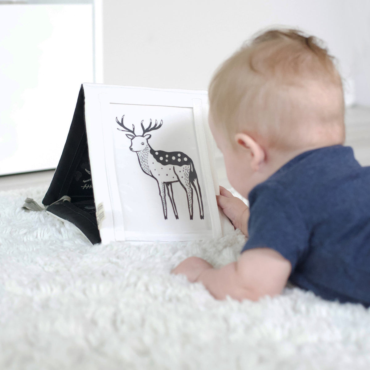 Baby Tummy Time Gallery with Mirror - The Baby Penguin