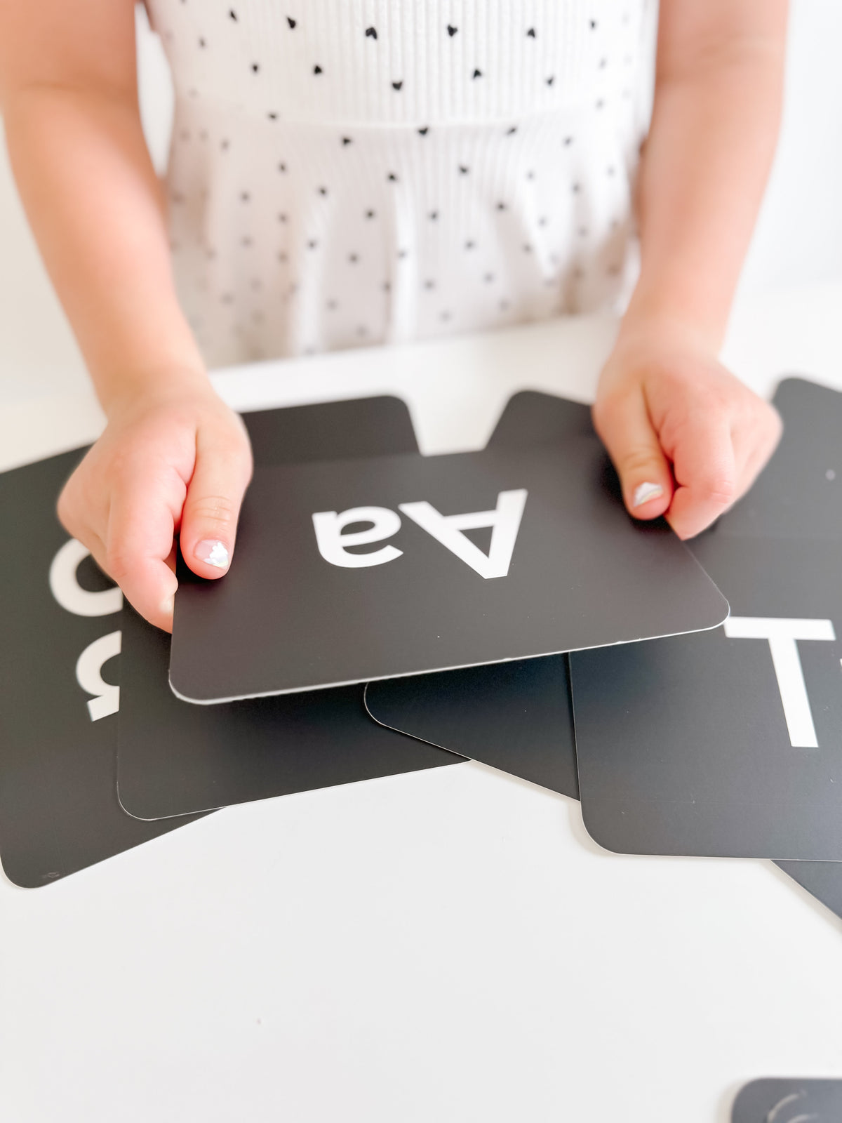 Black and White Letter Flashcards - The Baby Penguin