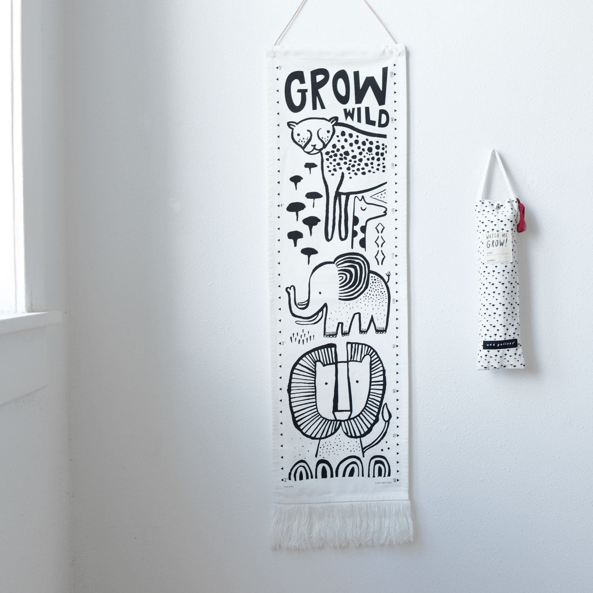 Canvas Growth Chart - Safari - The Baby Penguin