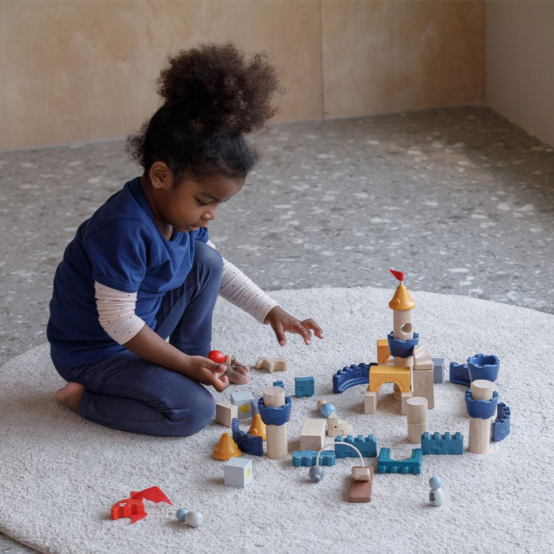 PlanToys Wooden Castle Blocks – Orchard, 47 Pieces