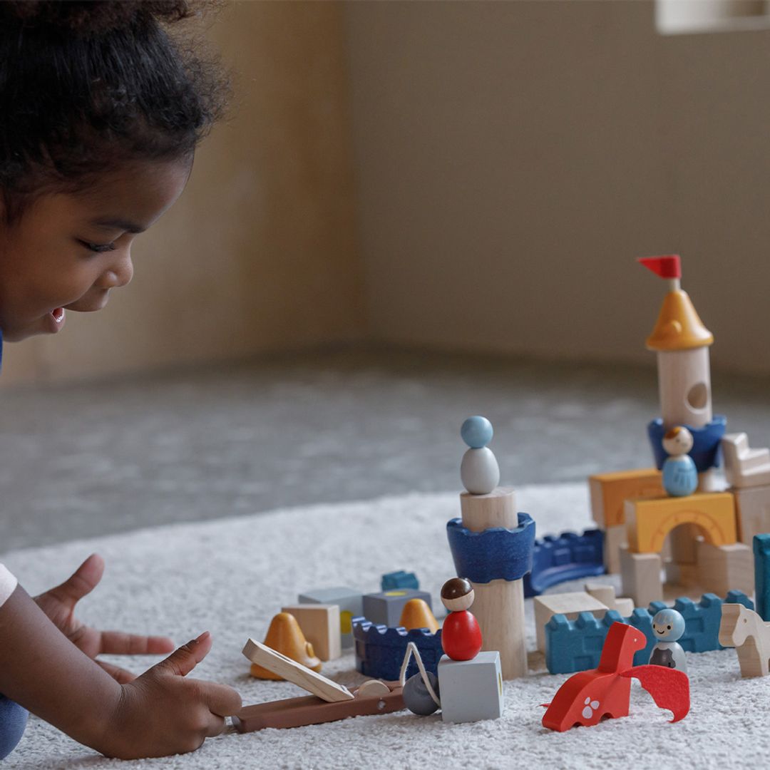 PlanToys Wooden Castle Blocks – Orchard, 47 Pieces