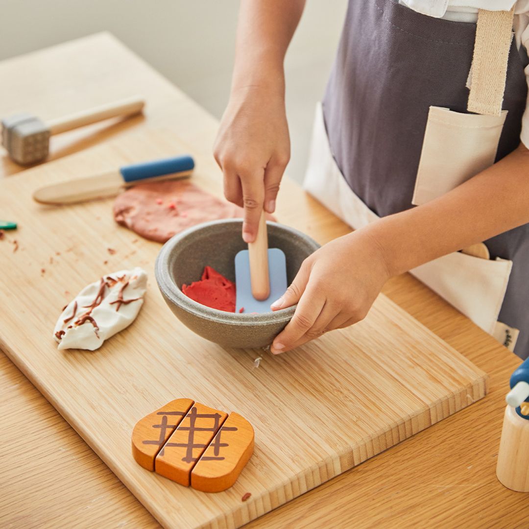 PlanToys Pretend Play Chef Set with Apron and Hat