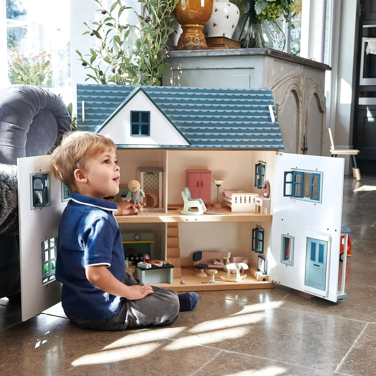 Tender Leaf Dovetail Wooden Dollhouse