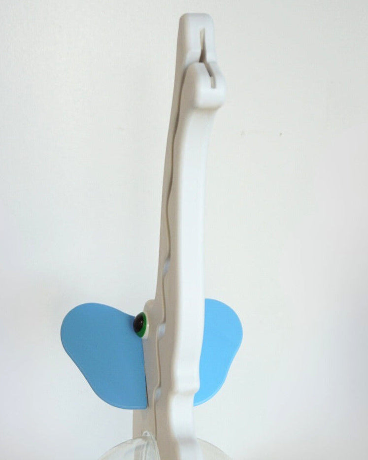 Edge-on view of the elephant bank showing blue ears extending from each side