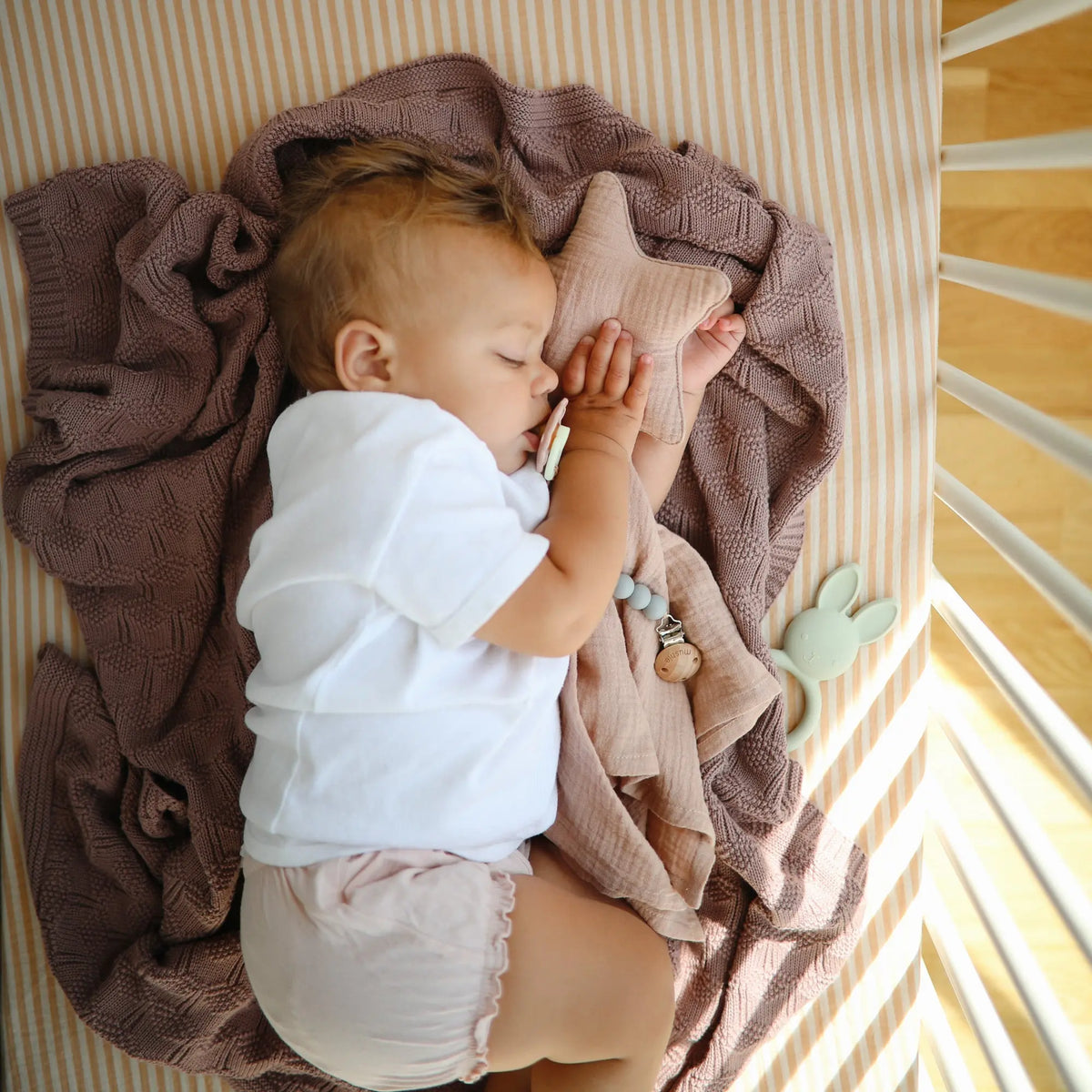 Extra Soft Muslin Crib Sheet | crib sheets | The Baby Penguin