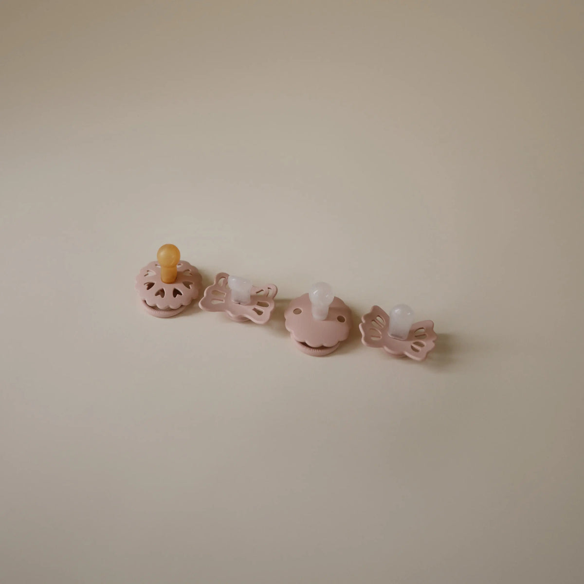 FRIGG Baby's First Pacifier Floral Heart (Blush) 4-Pack | FRIGG PACIFIERS | The Baby Penguin