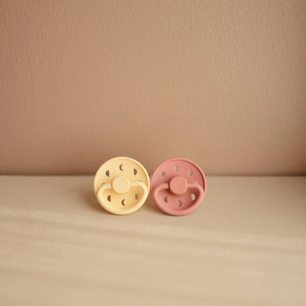 FRIGG Moon Natural Rubber Pacifier 2-Pack | RUBBER FRIGG PACIFIERS | The Baby Penguin