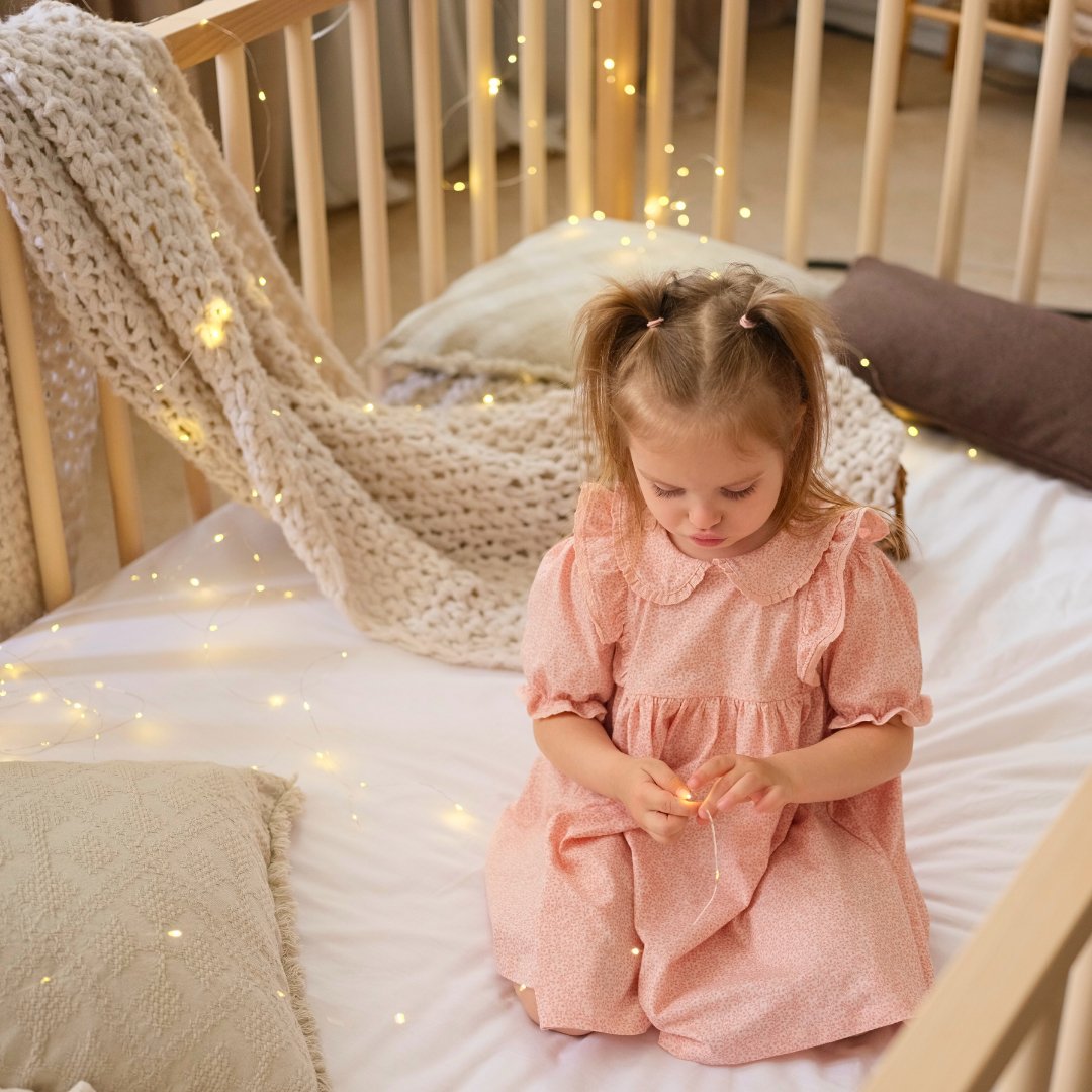 Twin Montessori Floor Bed Frame for Toddlers with Fence - The Baby Penguin