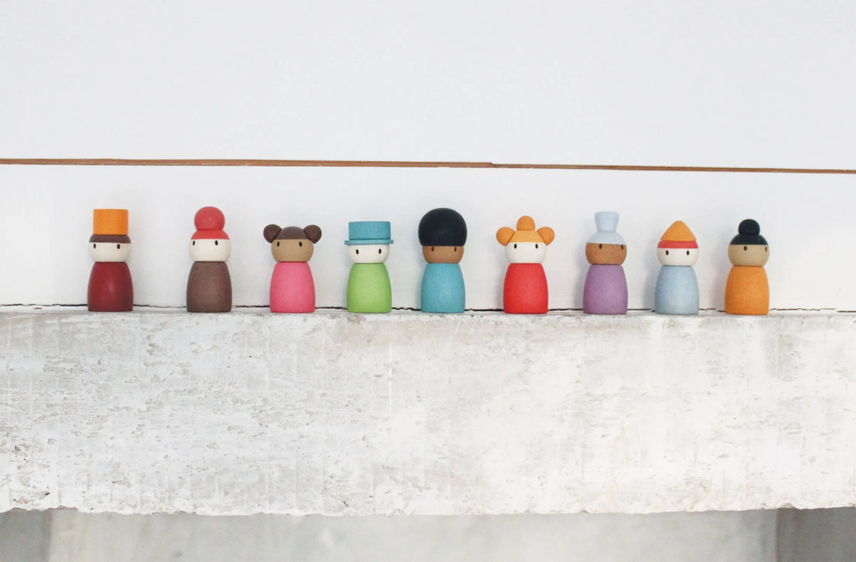 Tender Leaf Happy Folk Hotel Wooden People Set