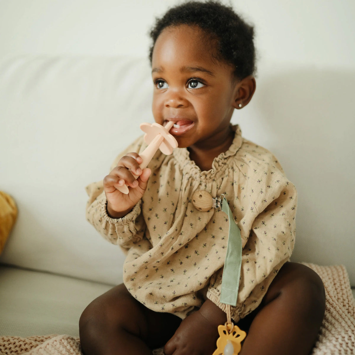 Linen Pacifier Clip 2-Pack | Pacifier Clip | The Baby Penguin