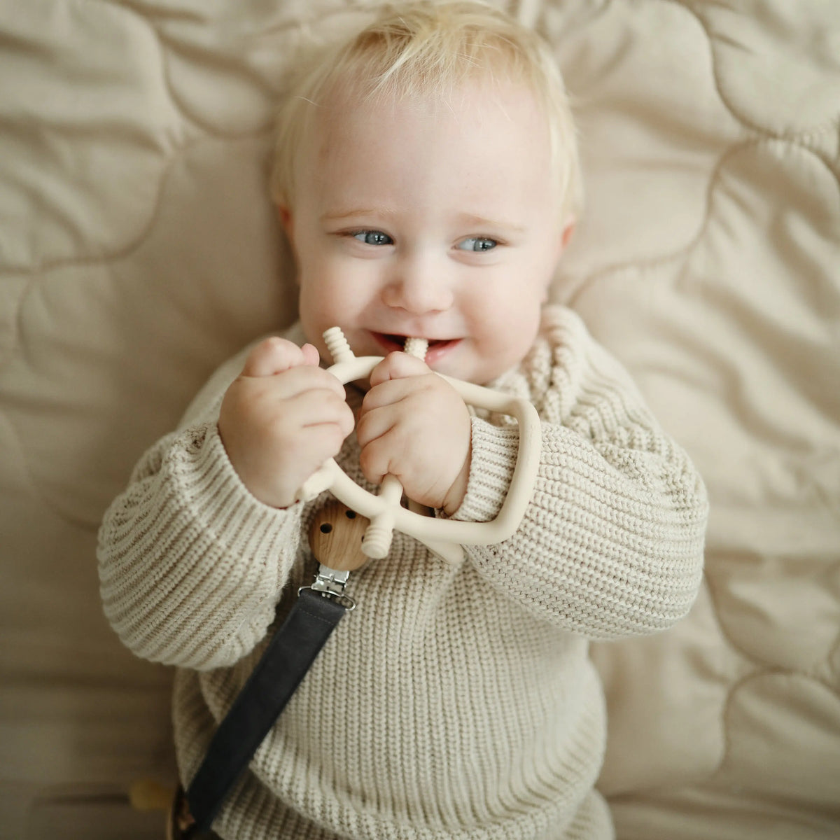 Linen Pacifier Clip 2-Pack | Pacifier Clip | The Baby Penguin
