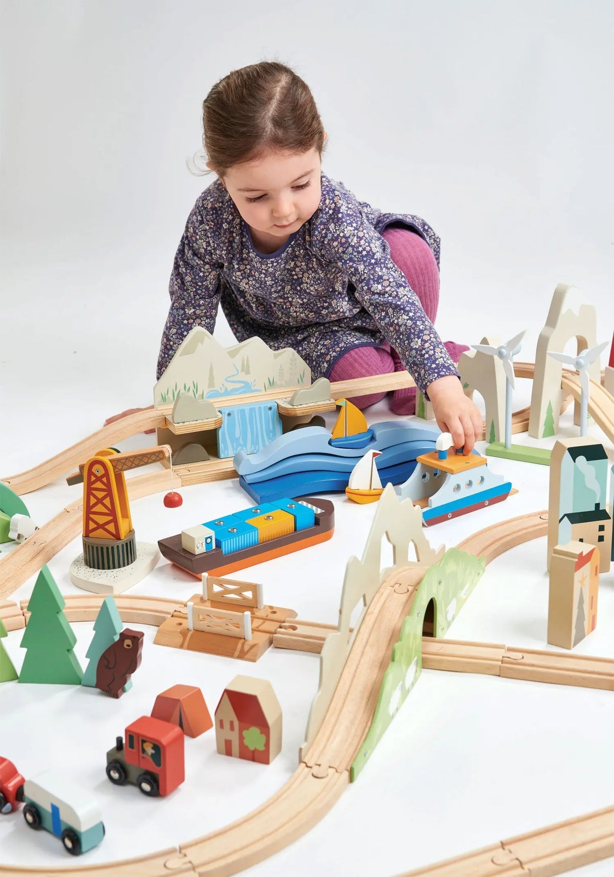 Tender Leaf Mountain View Wooden Train Set