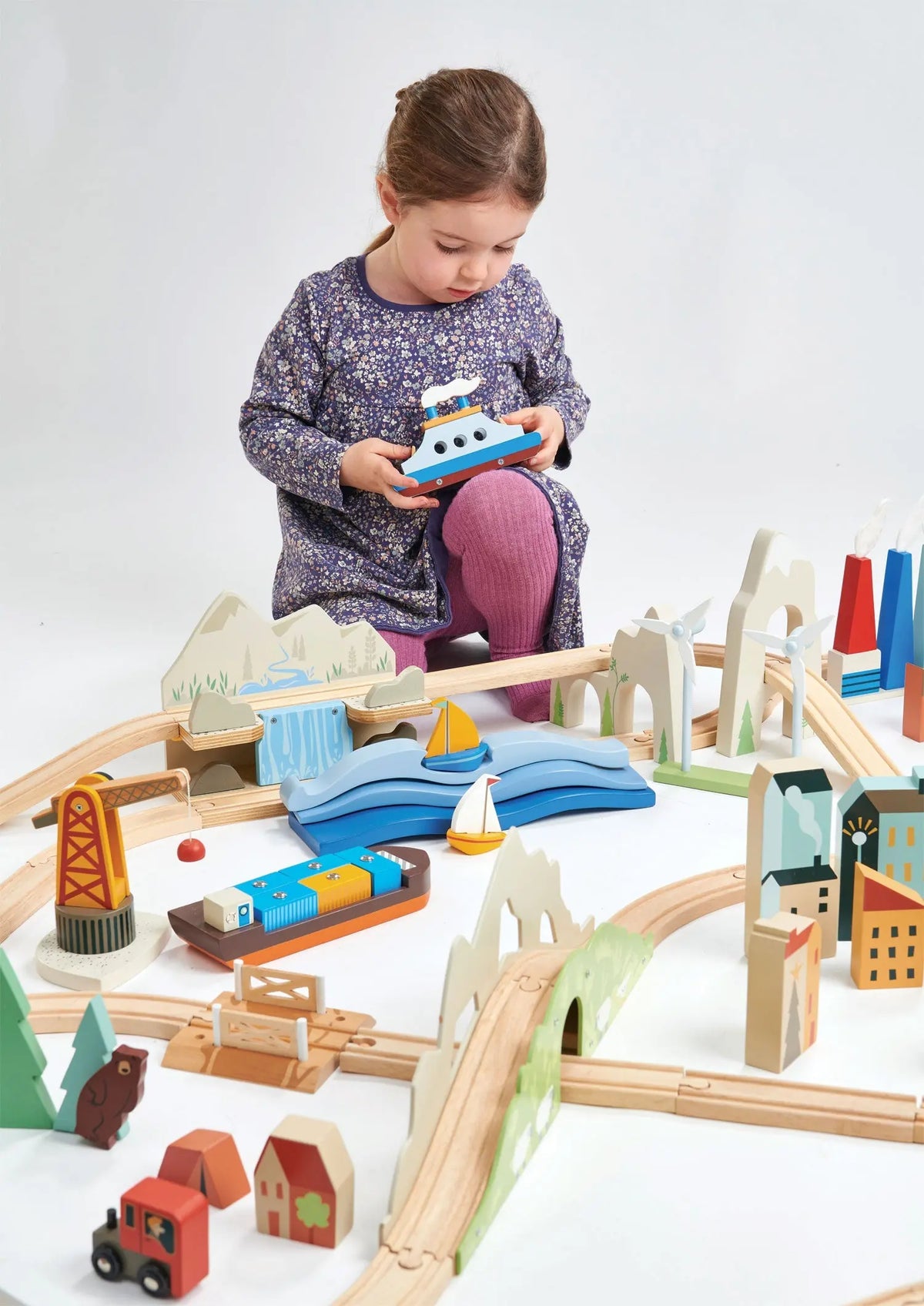 Tender Leaf Mountain View Wooden Train Set