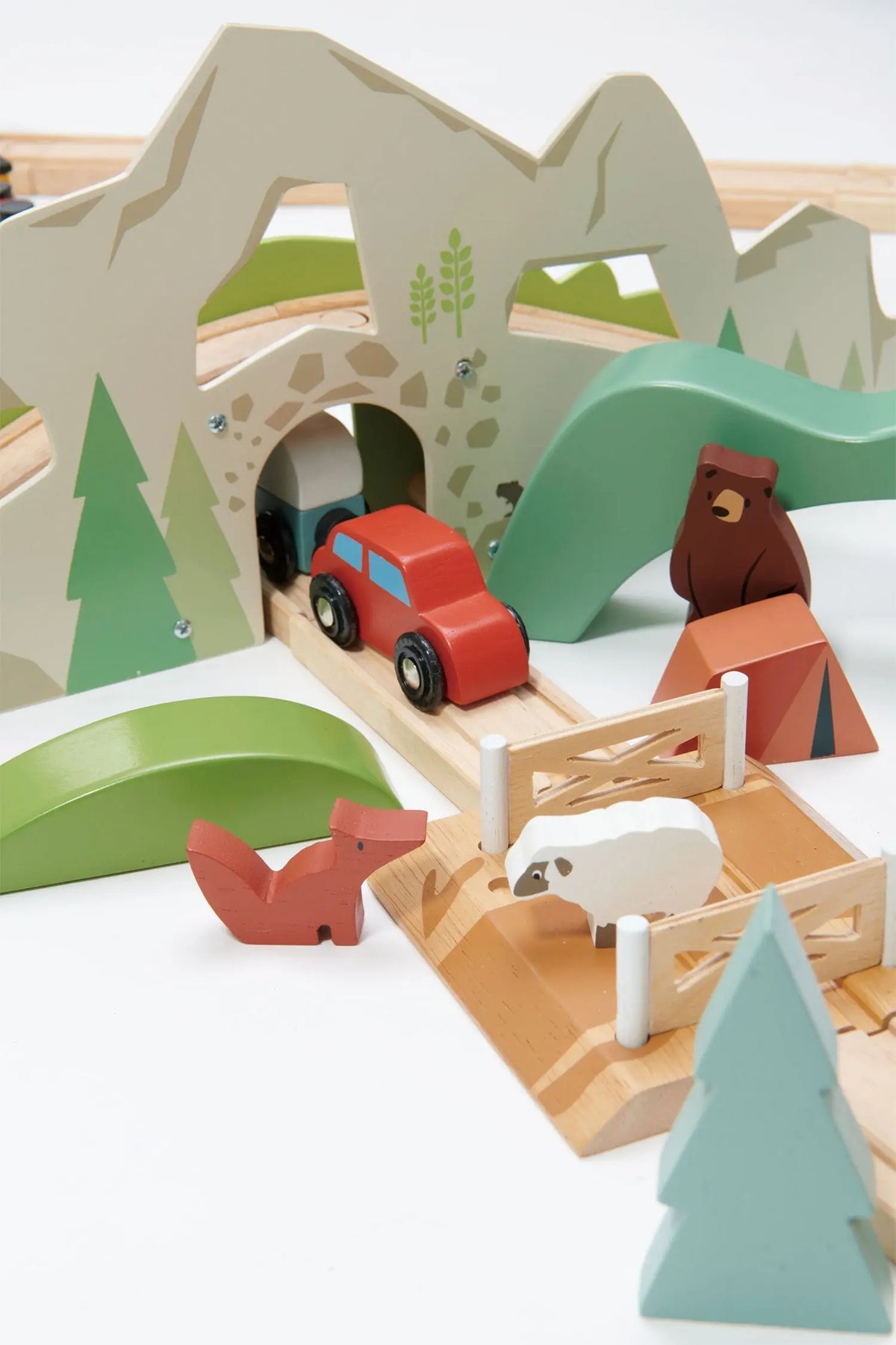 Tender Leaf Mountain View Wooden Train Set