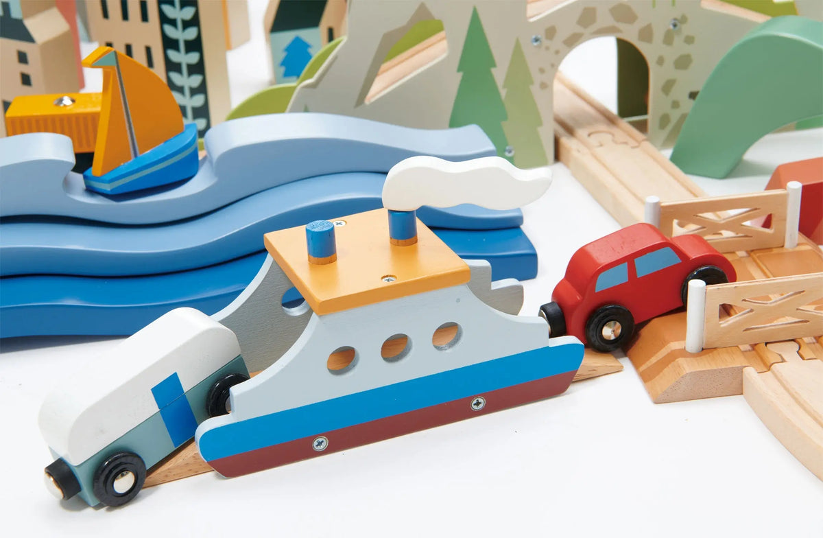 Tender Leaf Mountain View Wooden Train Set