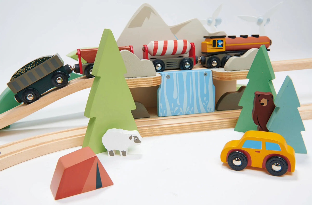 Tender Leaf Mountain View Wooden Train Set