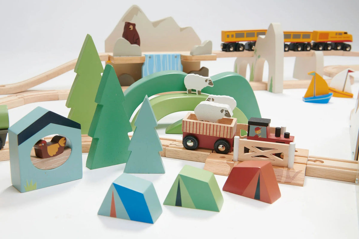 Tender Leaf Mountain View Wooden Train Set