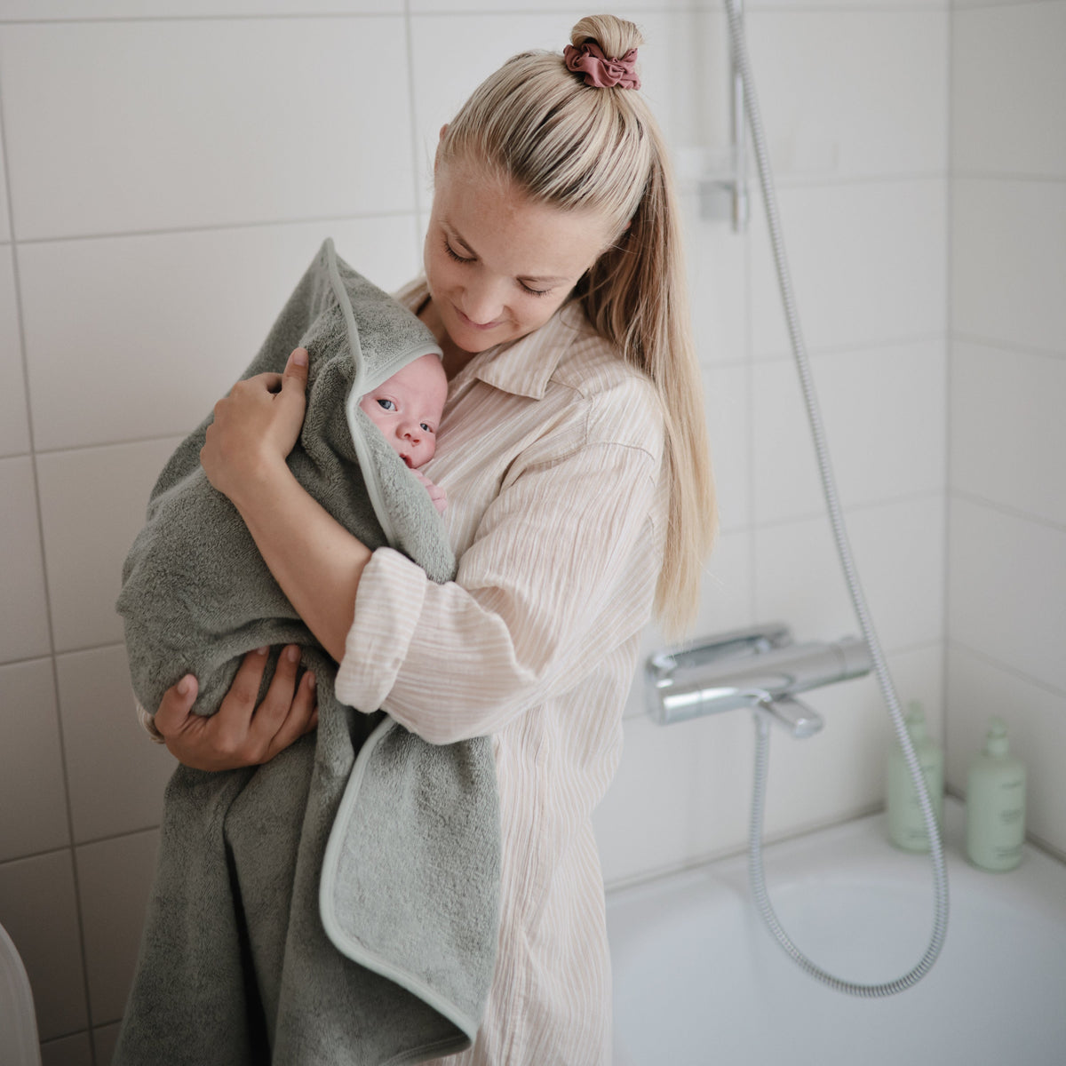 Organic Cotton Baby Hooded Towel - The Baby Penguin