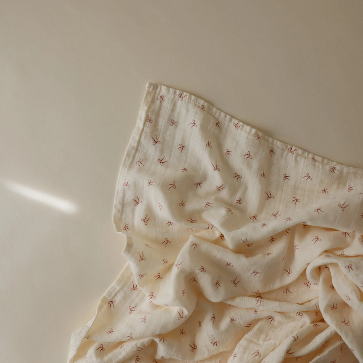 Organic Cotton Muslin Swaddle Blanket | Swaddle | The Baby Penguin