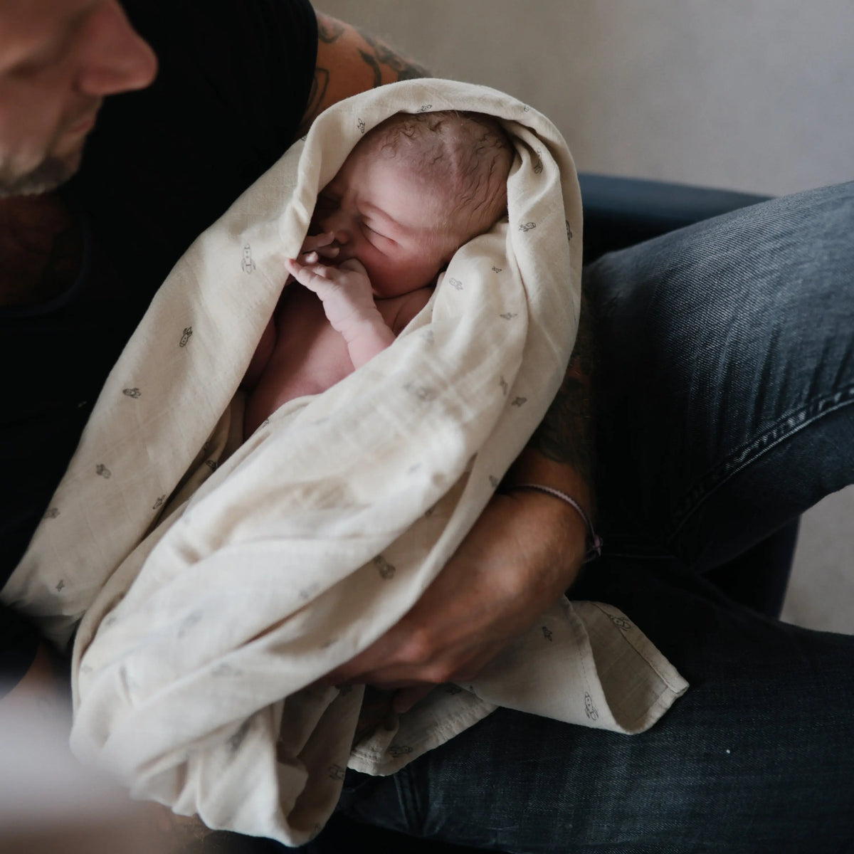 Organic Cotton Muslin Swaddle Blanket | Swaddle | The Baby Penguin