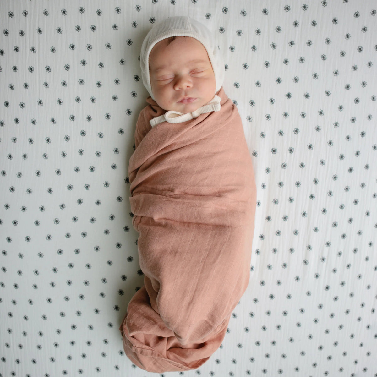 Organic Cotton Muslin Swaddle Blanket | Swaddle | The Baby Penguin