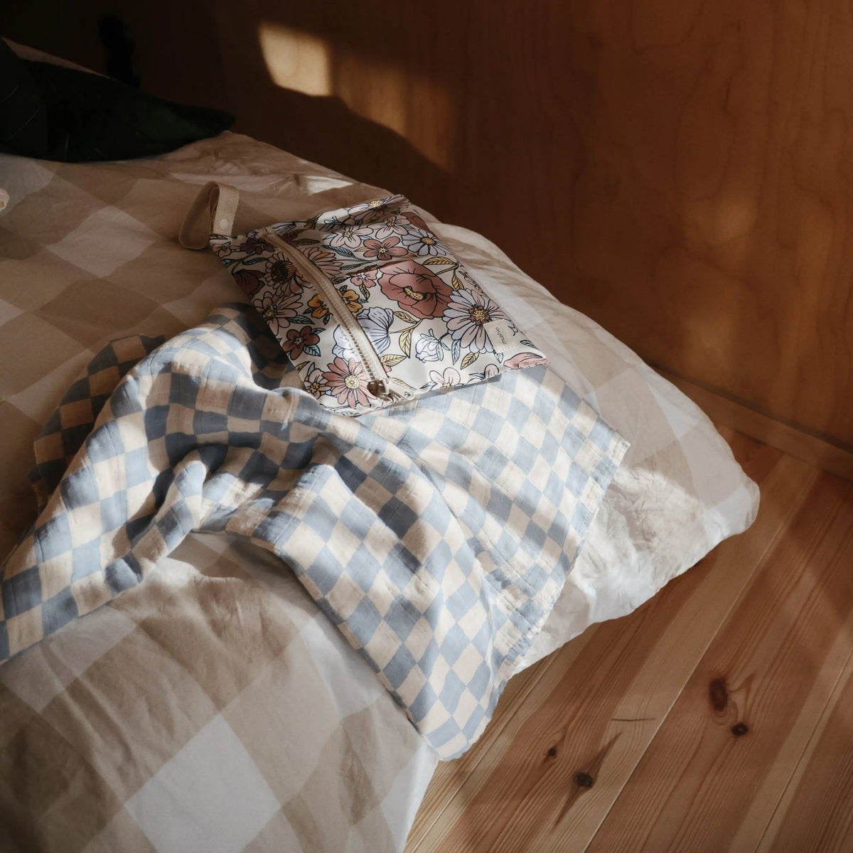 Organic Cotton Muslin Swaddle Blanket | Swaddle | The Baby Penguin