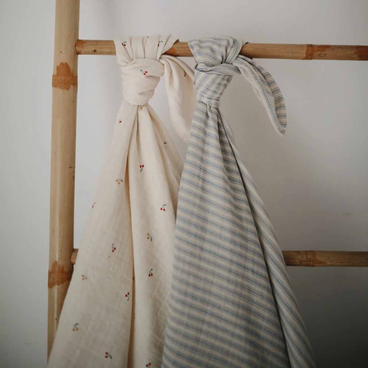 Organic Cotton Muslin Swaddle Blanket | Swaddle | The Baby Penguin