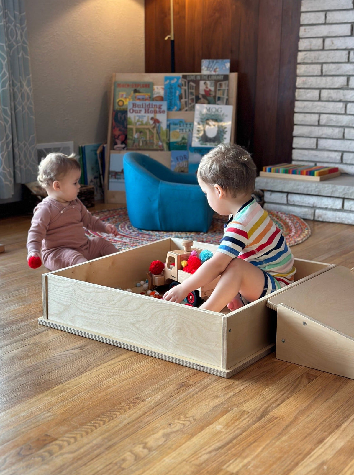 Platform and Ramp - The Baby Penguin