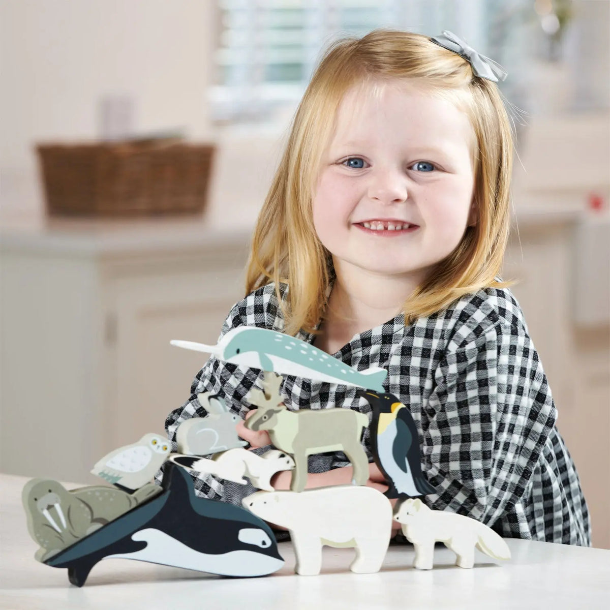 Tender Leaf Polar Wooden Animals with Display Shelf