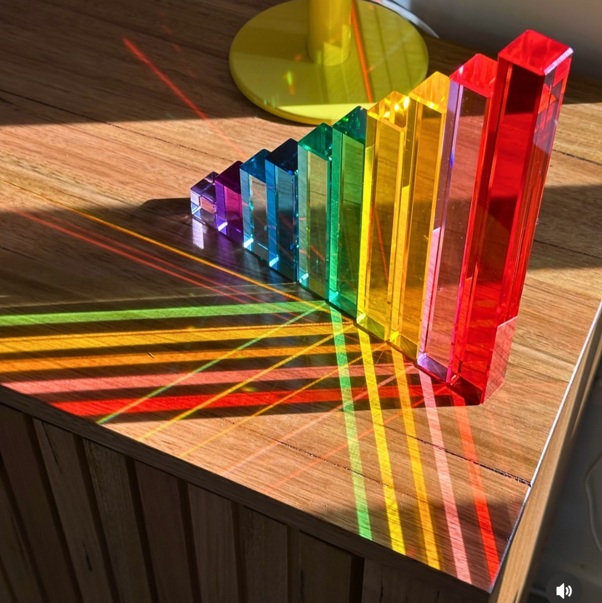 10-piece clear acrylic pyramid block set
