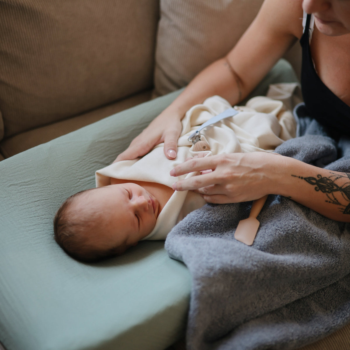 Ribbed Baby Blanket - The Baby Penguin