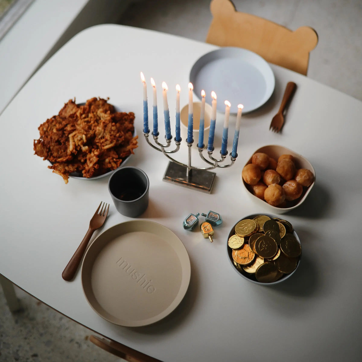 Round Dinnerware Plates | Dinnerware | The Baby Penguin