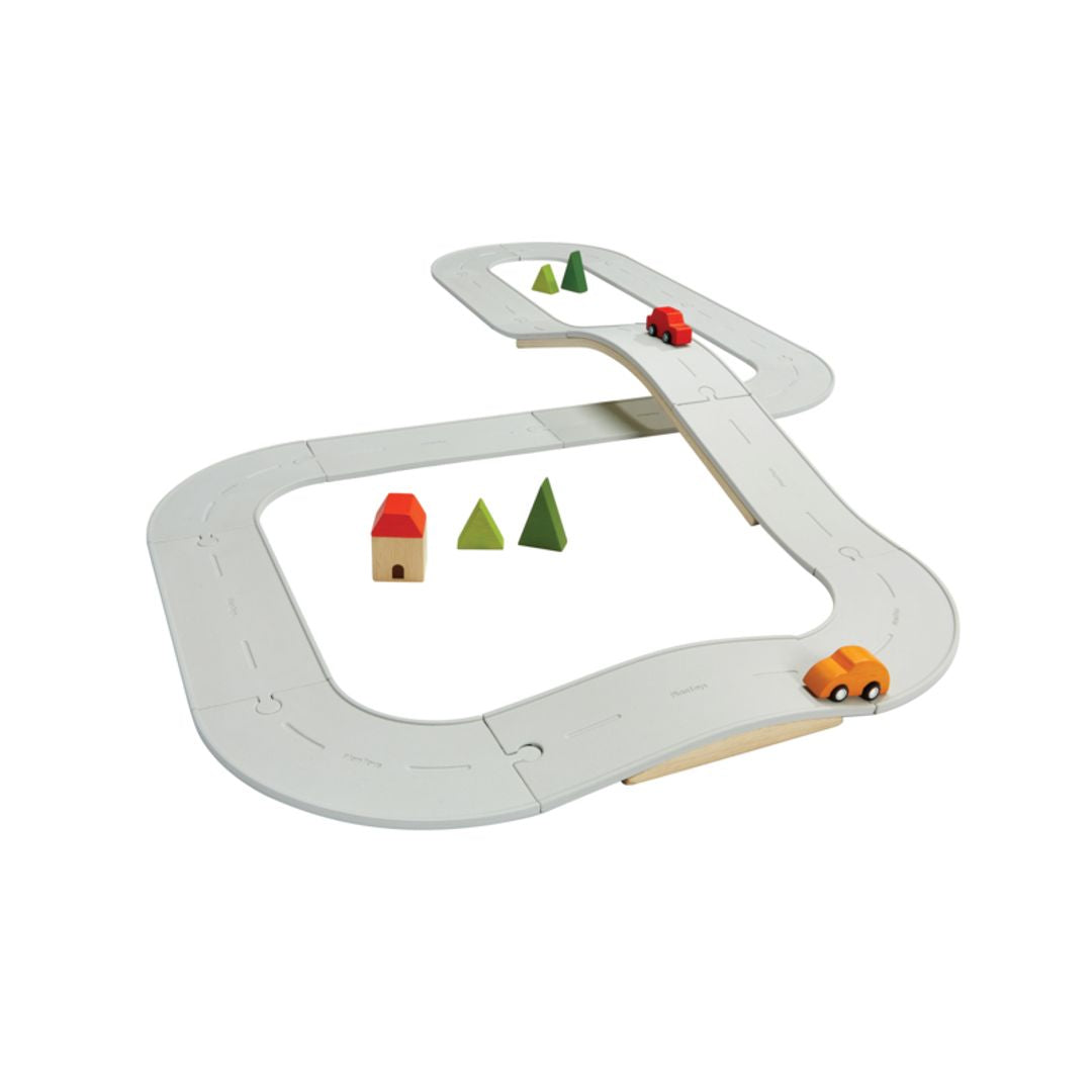 PlanToys Flexible Rubber Road and Rail Set – Large