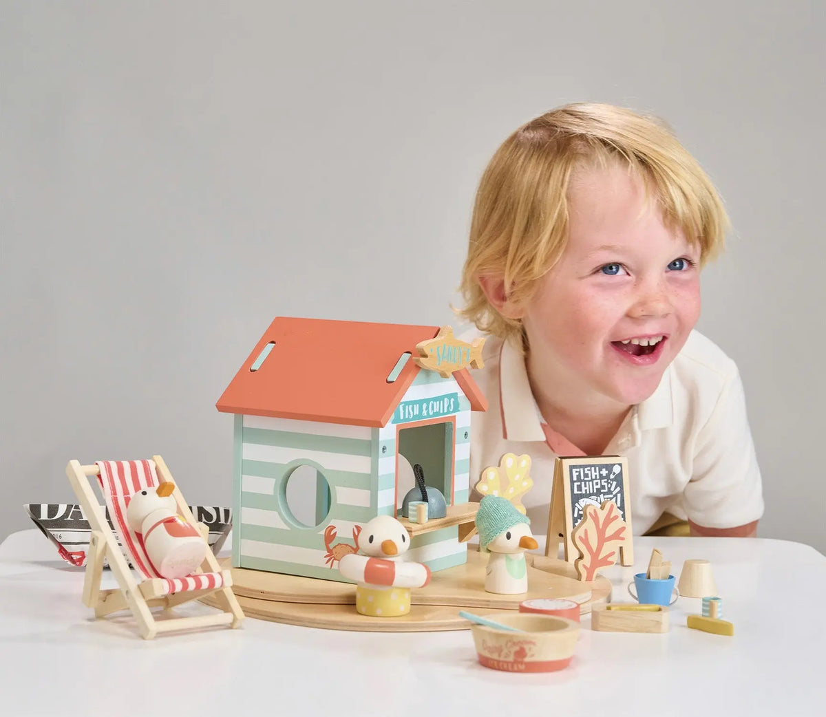 Tender Leaf Sandy's Beach Hut Wooden Play Set