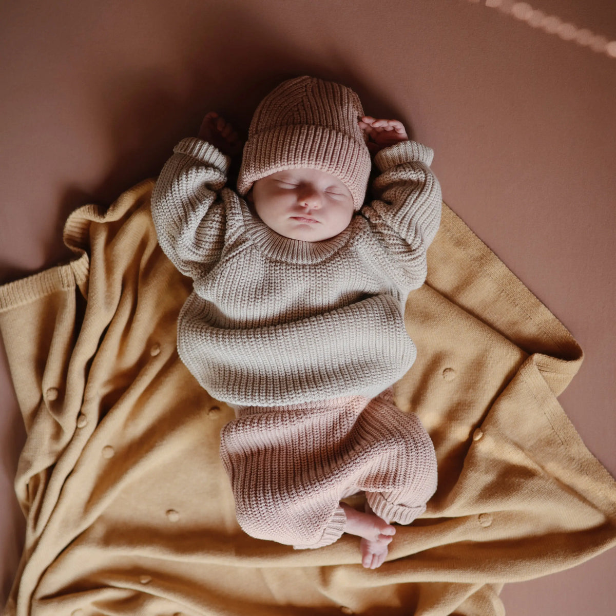 Stretchy Crib Sheet | crib sheets | The Baby Penguin