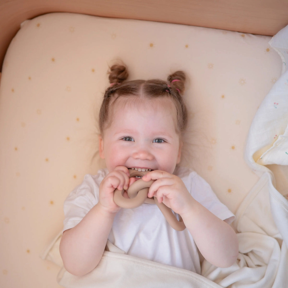 Stretchy Crib Sheet | crib sheets | The Baby Penguin