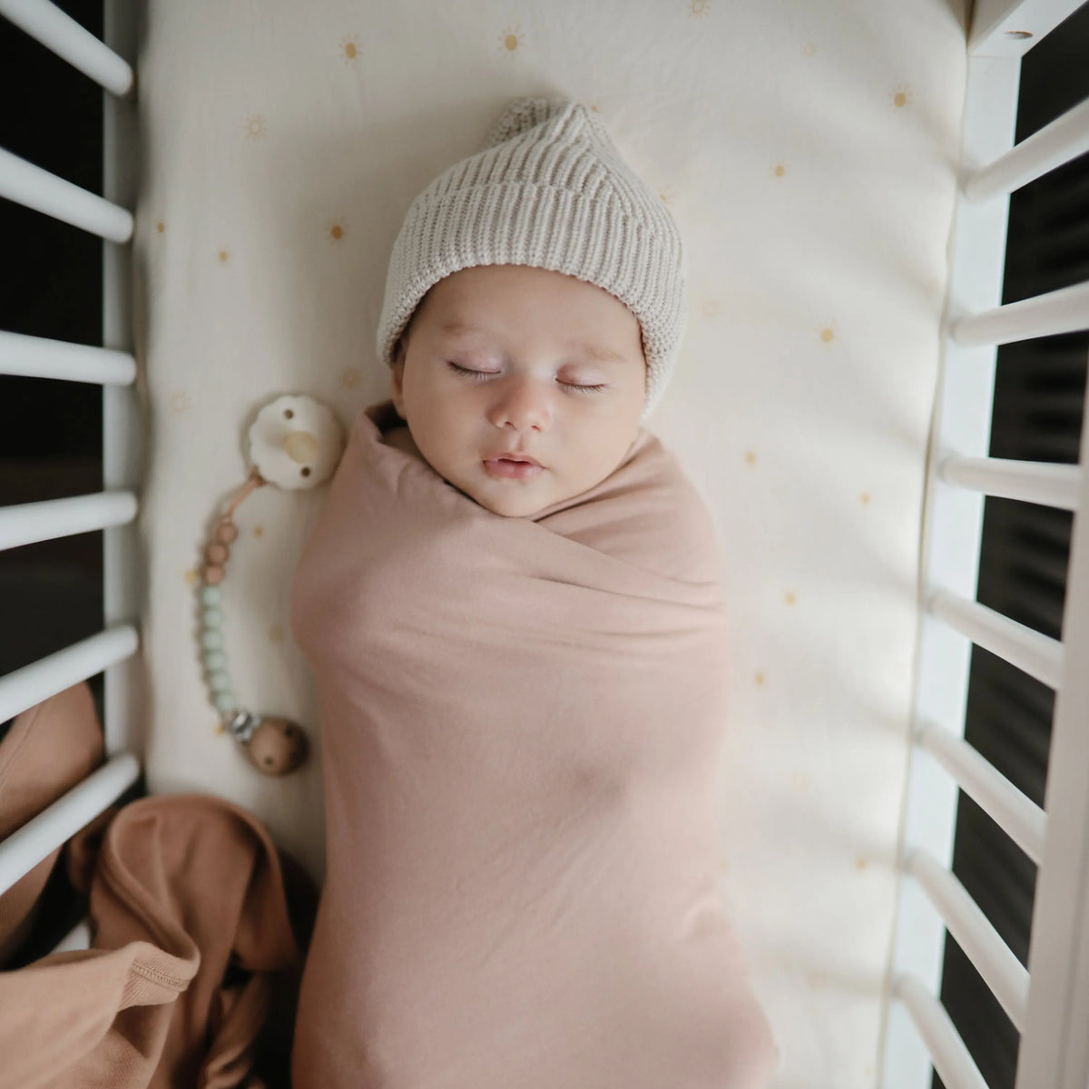 Stretchy MINI Crib Sheet | crib sheets | The Baby Penguin