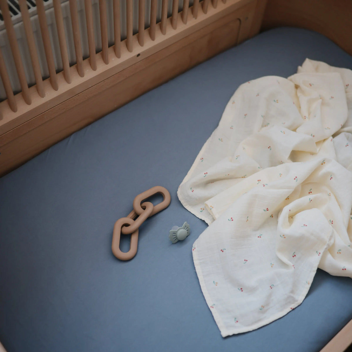 Stretchy MINI Crib Sheet | crib sheets | The Baby Penguin