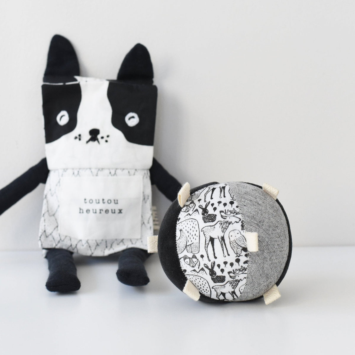 Taggy Ball with Rattle - Nordic - The Baby Penguin