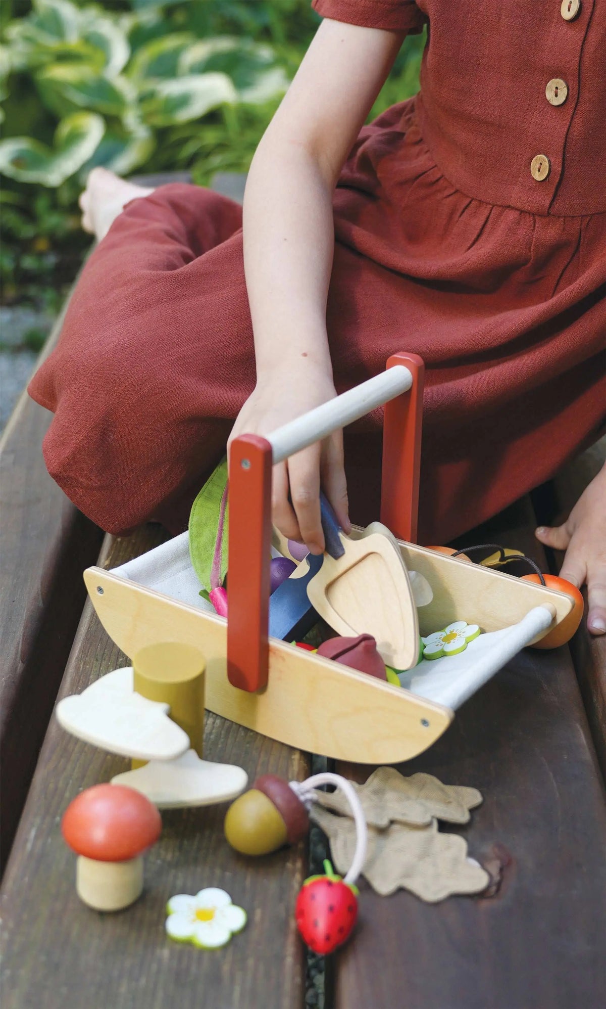 Tender Leaf Wild Wood Foraging Trug Pretend Play Set
