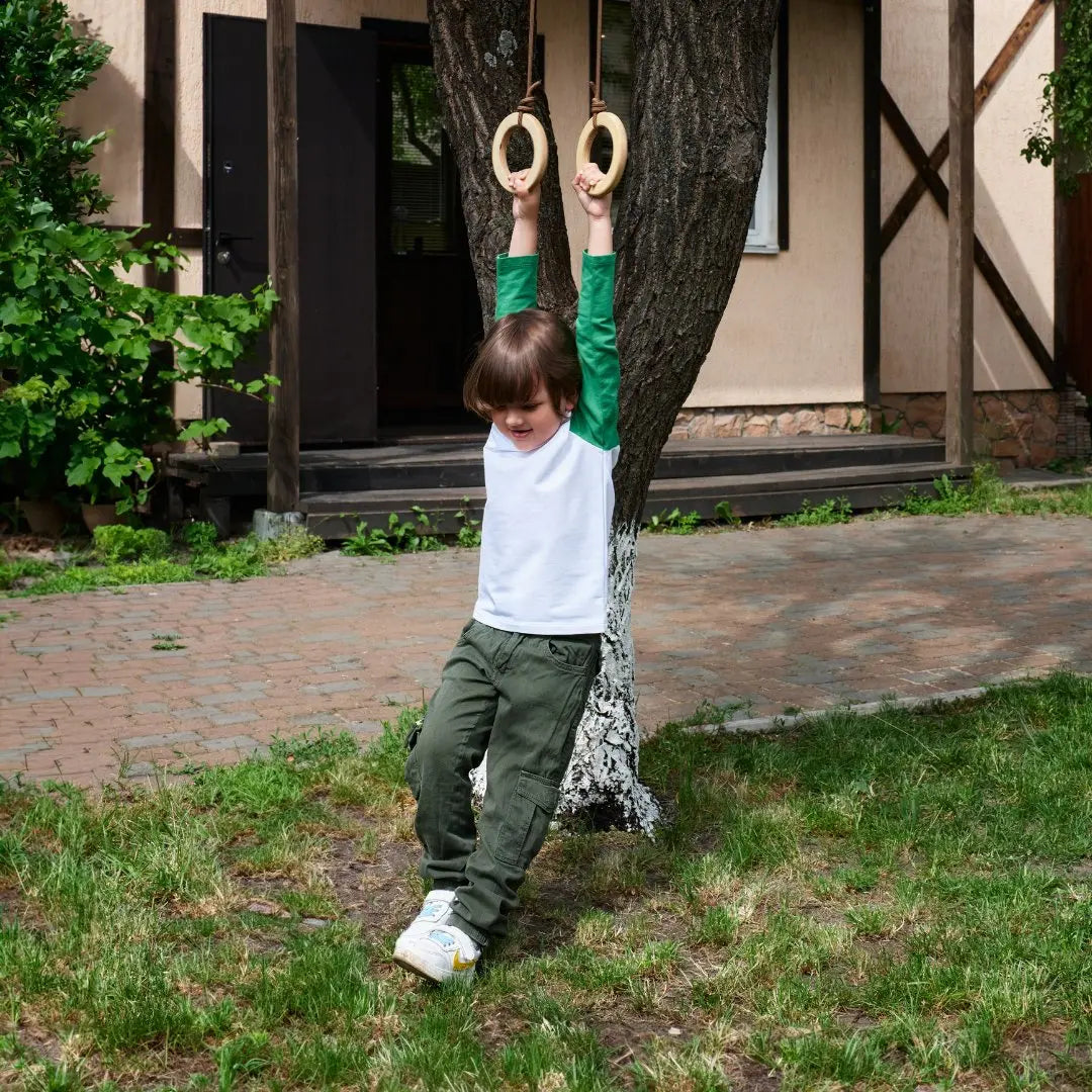 Wooden gymnastic rings for kids - The Baby Penguin
