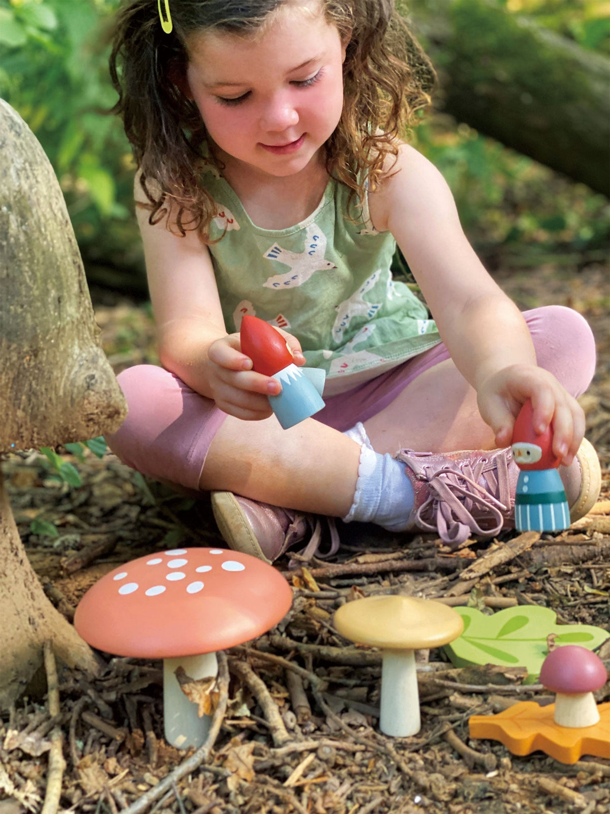 Tender Leaf Woodland Gnome Wooden Family Set