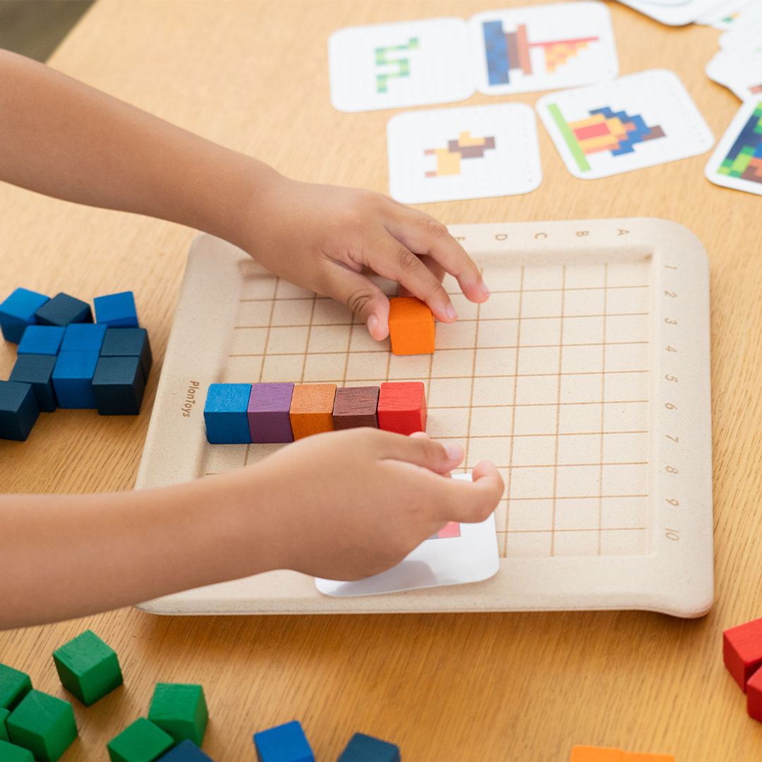 PlanToys Unit Plus Wooden Counting Cubes, 100 Pieces
