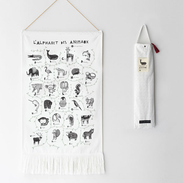 Alphabet Animal Tapestry - French Edition - The Baby Penguin