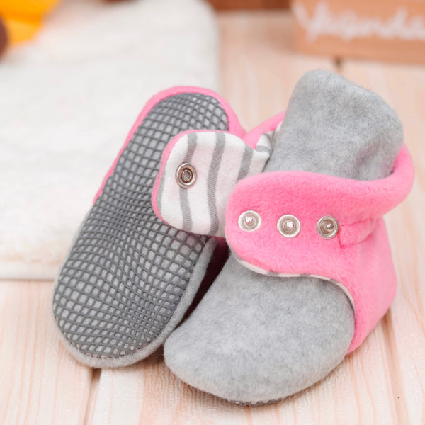 Anti-Slip Sole, Fleece Baby Booties, Newborn Home Booties, Sweat Proof Organic Cotton Lining, Gray Pink - The Baby Penguin