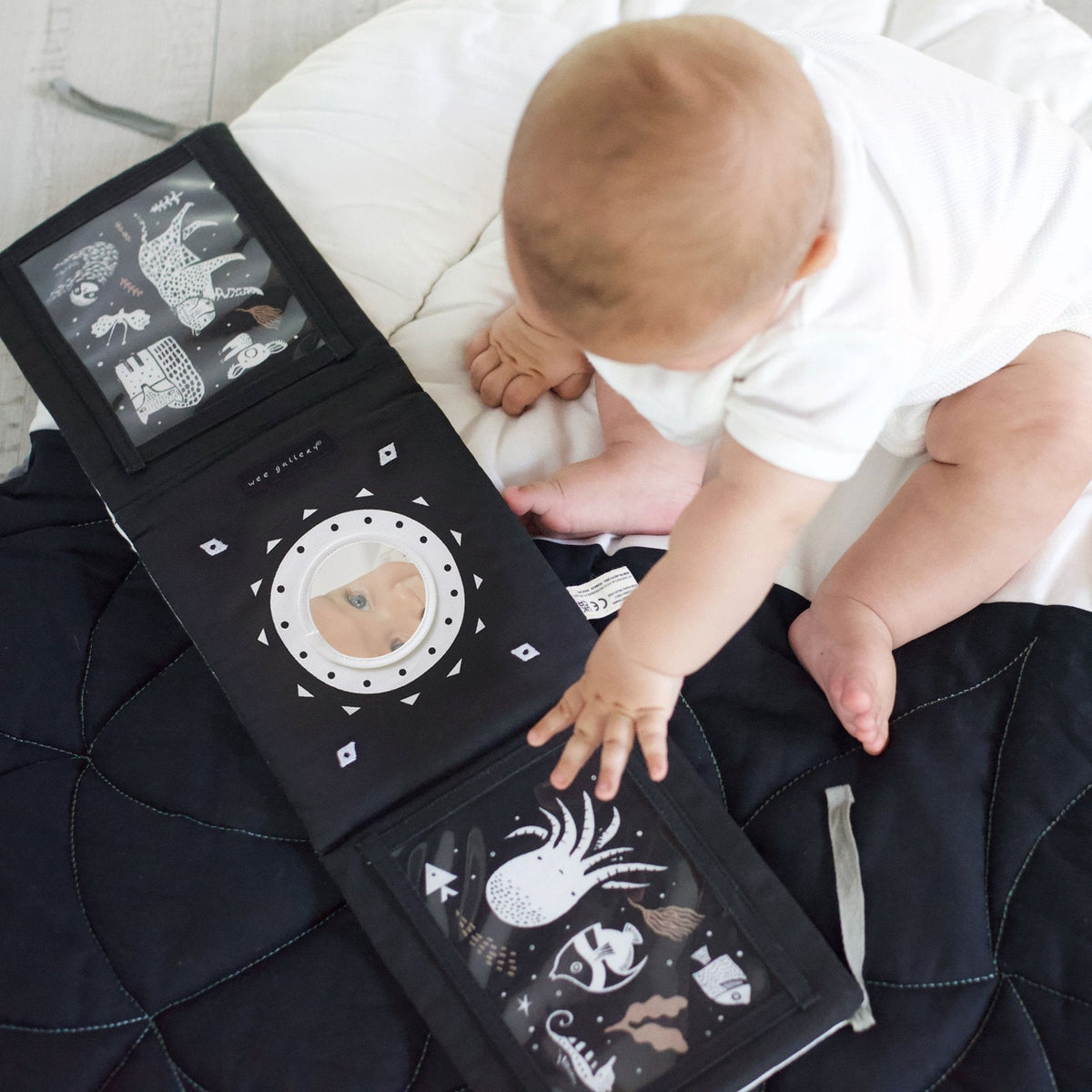 Baby Tummy Time Gallery with Mirror - The Baby Penguin