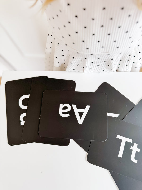 Black and White Letter Flashcards - The Baby Penguin